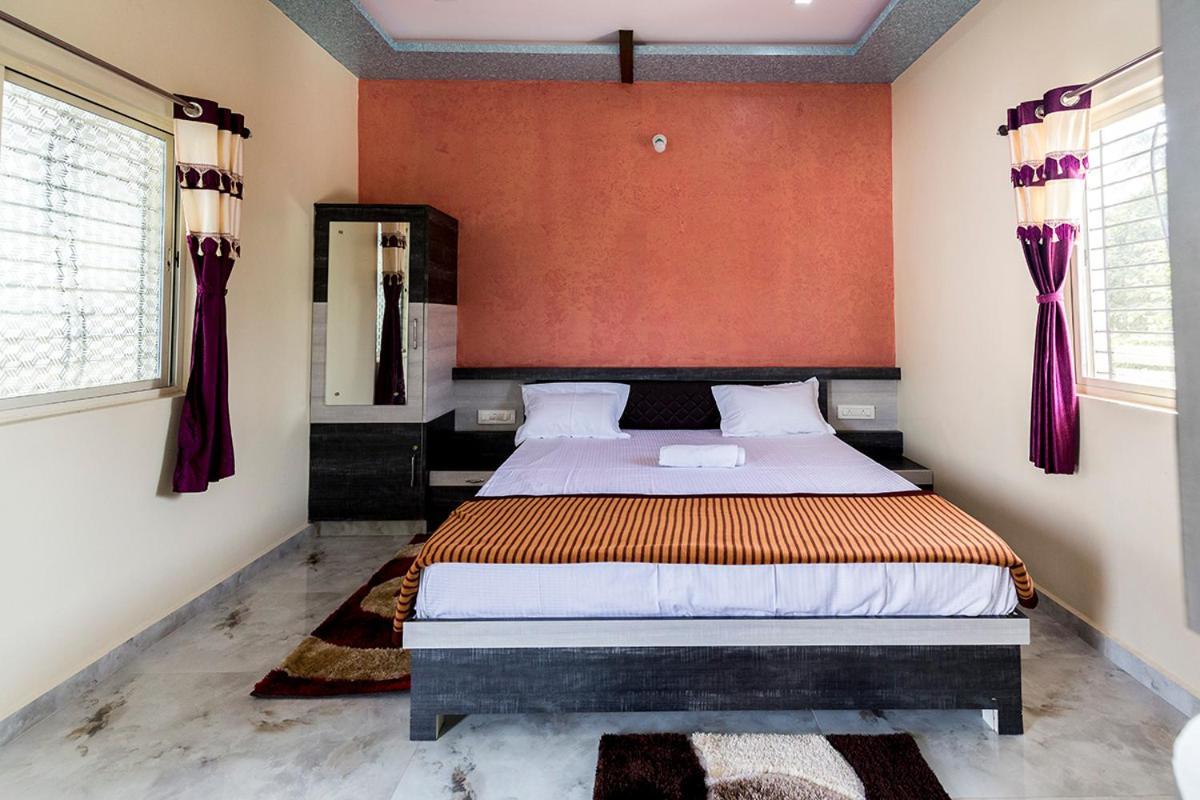 Krishna Homestay Хампи Экстерьер фото